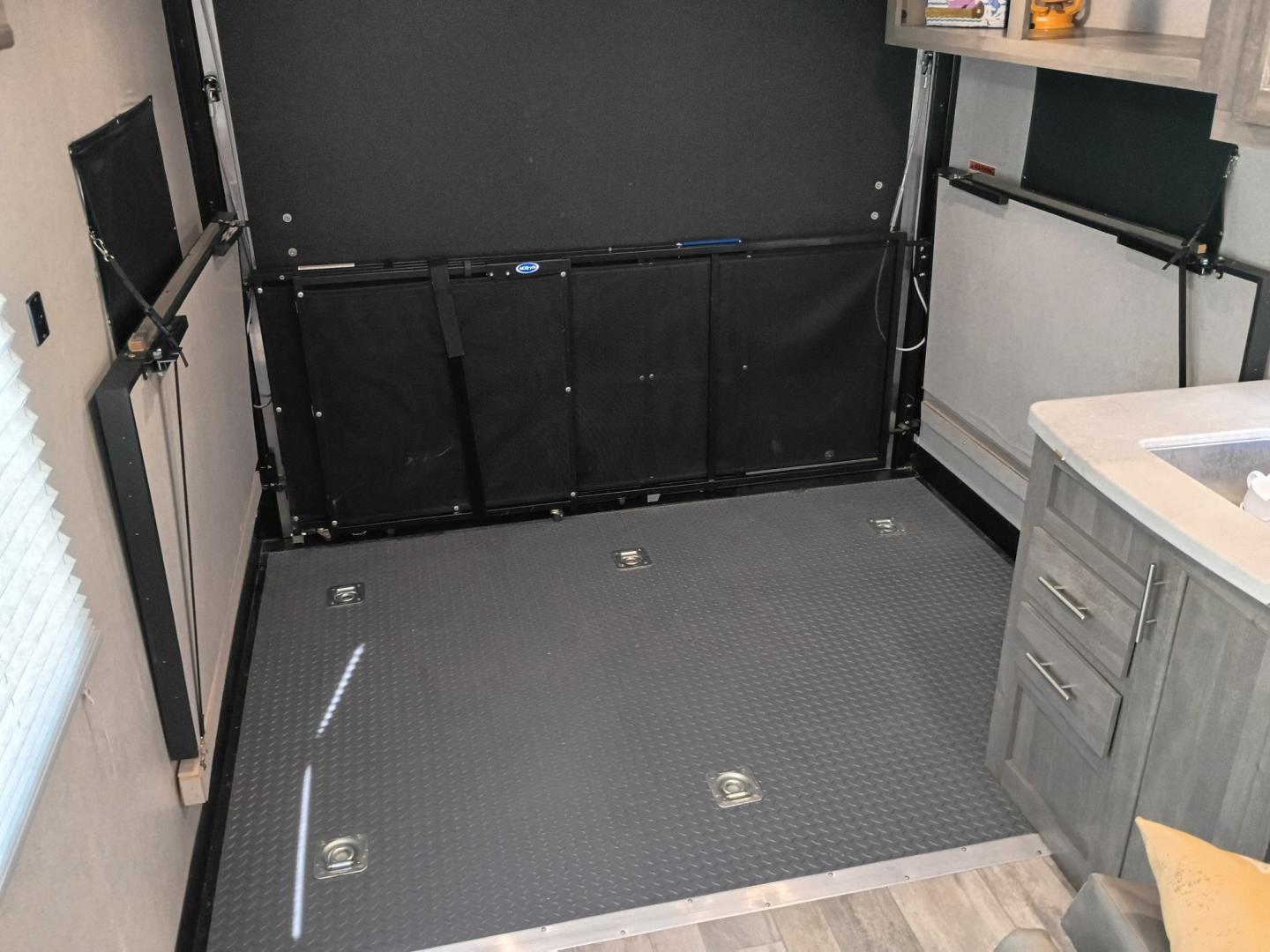 2021 Silver /TAN Forest River XLR Toy Hauler 25LRLE (5ZT2XLPB0MZ) , located at 17760 Hwy 62, Morris, OK, 74445, 35.609104, -95.877060- Photo#25