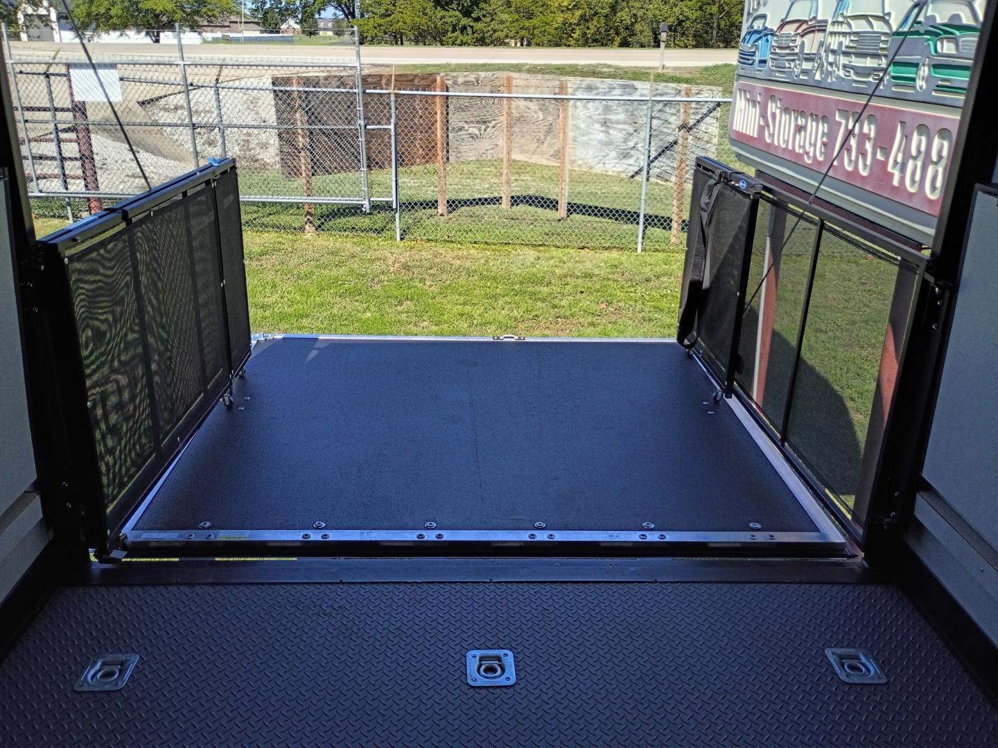 2021 Silver /TAN Forest River XLR Toy Hauler 25LRLE (5ZT2XLPB0MZ) , located at 17760 Hwy 62, Morris, OK, 74445, 35.609104, -95.877060- Photo#41