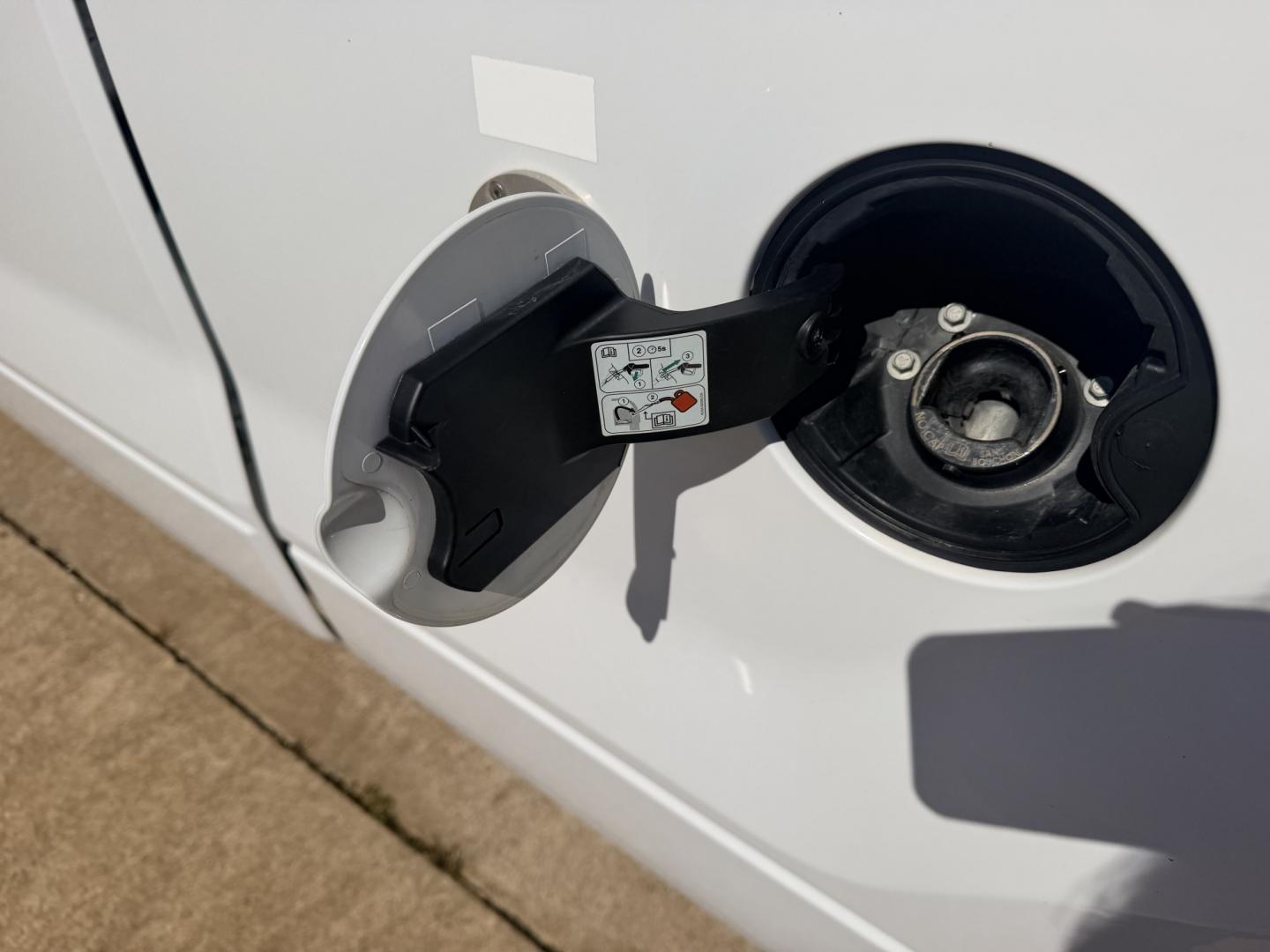 2014 White /GRAY Ford F-150 (1FTEX1CM0EK) with an 3.7L V6 DOHC 24V engine, 6A transmission, located at 17760 Hwy 62, Morris, OK, 74445, (918) 733-4887, 35.609104, -95.877060 - 2014 FORD F-150 2WD 3.7L V6 BI-FUEL SYSTEM RUNS ON CNG OR GASOLINE. FEATURES KEYLESS REMOTE ENTRY, POWER LOCKS, POWER WINDOWS, AM/FM TOUCHSCREEN STEREO, AUXILLARY PORT, CRUISE CONTROL, TRACTION CONTROL, MULTI-FUNCTIONING STEERING WHEEL CONTROLS, TRAILER HITCH, AND BED COVER. HAS 216,675 MILES WITH- Photo#17