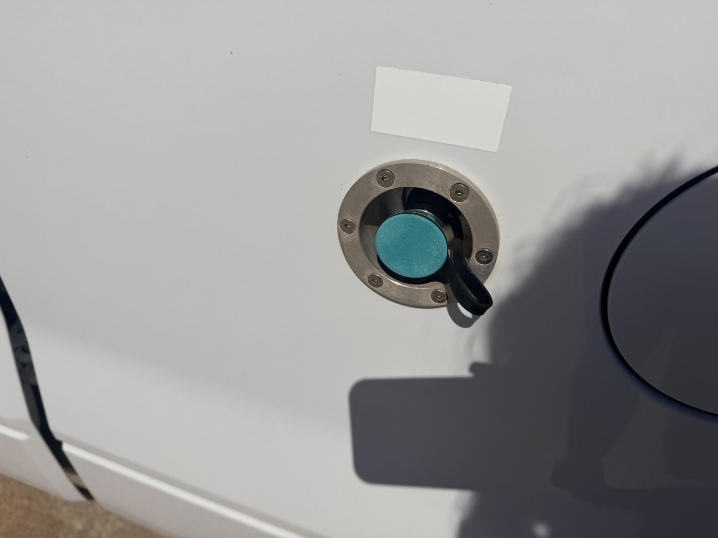 2014 White /GRAY Ford F-150 (1FTEX1CM0EK) with an 3.7L V6 DOHC 24V engine, 6A transmission, located at 17760 Hwy 62, Morris, OK, 74445, (918) 733-4887, 35.609104, -95.877060 - 2014 FORD F-150 2WD 3.7L V6 BI-FUEL SYSTEM RUNS ON CNG OR GASOLINE. FEATURES KEYLESS REMOTE ENTRY, POWER LOCKS, POWER WINDOWS, AM/FM TOUCHSCREEN STEREO, AUXILLARY PORT, CRUISE CONTROL, TRACTION CONTROL, MULTI-FUNCTIONING STEERING WHEEL CONTROLS, TRAILER HITCH, AND BED COVER. HAS 216,675 MILES WITH- Photo#18