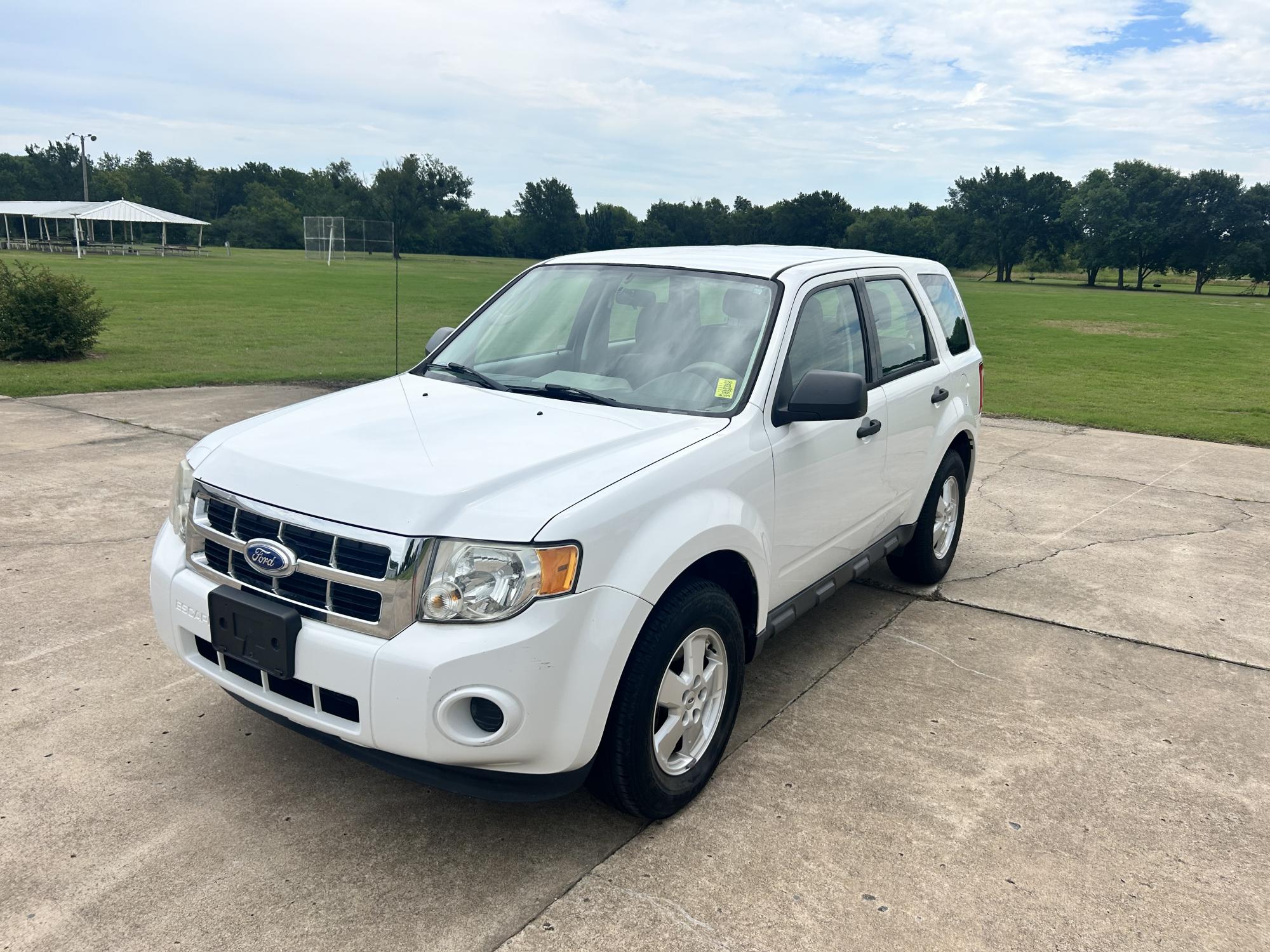 photo of 2011 Ford Escape AWD DEDICATED CNG (ONLY RUNS ON COMPRESSED NATURAL GAS) $690 TAX CREDIT AVAILABLE 