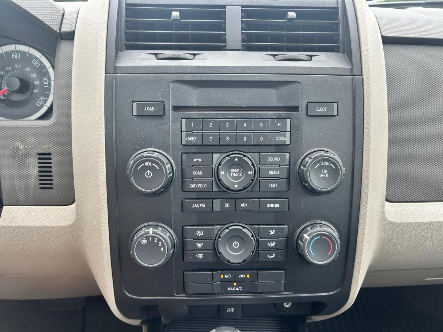 2011 WHITE /Gray Ford Escape (1FMCU9C75BK) with an 2.5L L4 DOHC 16V engine, 6-Speed Automatic transmission, located at 17760 Hwy 62, Morris, OK, 74445, (918) 733-4887, 35.609104, -95.877060 - 2011 FORD ESCAPE AWD AND HAS THE 2.5L L4 ENGINE. DEDICATED CNG ONLY RUNS ON COMPRESSED NATURAL GAS. IT FEATURES CLOTH INTERIOR, MANUAL SEATS, POWER WINDOWS, POWER LOCKS,CRUISE CONTROL, AM/FM RADIO, SIRIUS RADIO, CD PLAYER, AUXILARY PORT, AND HAND FREE CALLING. TIRES 235/70R16 AND ONLY HAS 111,801 M - Photo#11